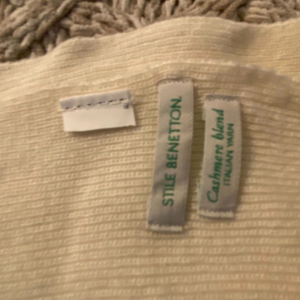 White long cashmere scarf